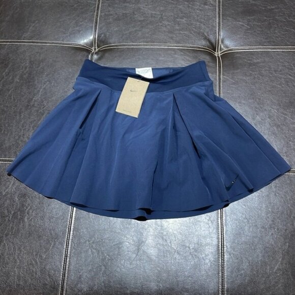 Nike Club Women's skirt-short - Picture 5 of 8